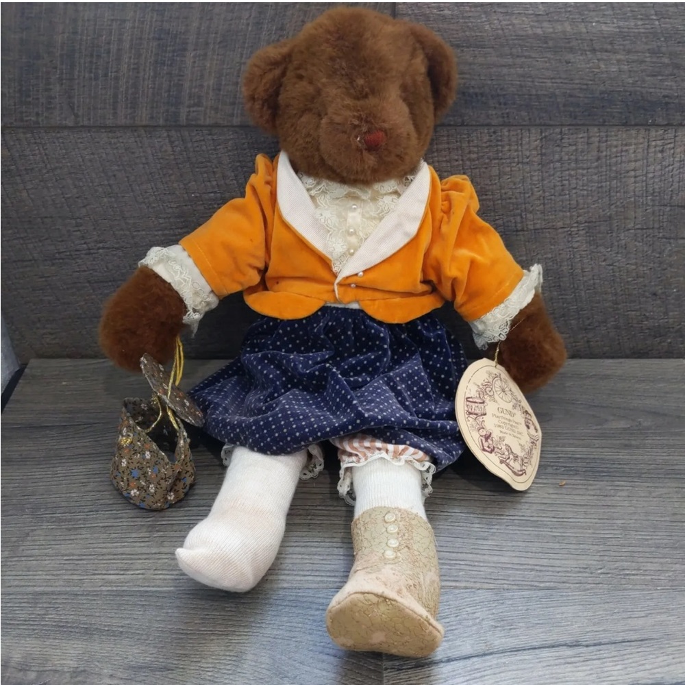 Gund 1983 85th Anniversary Playthings Past Vintage Victorian Molly Bear 17"